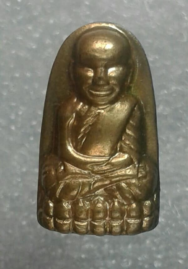 พระหลวงปู่ทวดเนื้อทองเหลือง วัดห้วยมงคล +กล่อง เคาะเดียวครับ