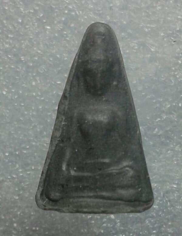 พระผงสุพรรณหลังช้างยุทธหัสถี + กล่อง  เคาะเดียวครับ