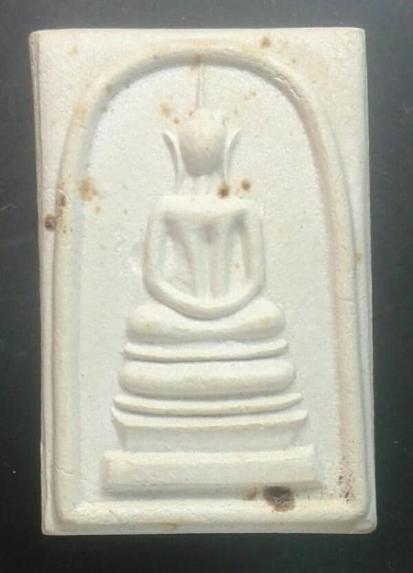 พระสมเด็จ ที่ระลึก ๖๐พรรษา สมเด็จพระบรมราชินีนาถ 12 สิงหาคมปี๓๕     เคาะเดียวครับ