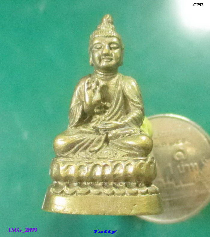รูปหล่อพระพุทธ ก้นอุดมีโค๊ต ไม่ทราบที่ (ท่าจีบนิ้ว น่าจะเป็นสายจีน)