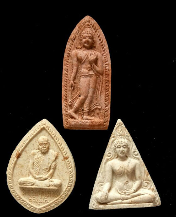 3 พิมพ์ ลป.แหวน วัดดอยแม่ปั๋ง จ.เชียงใหม่ (พิธีปลุกเสกใหญ่ใหญ่ วัดสัมพันธวงศ์ กทม.จัดสร้าง ) ปี 16