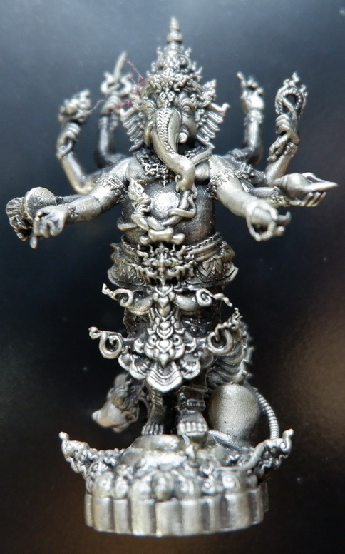 รูปหล่อพระพิฆเณศวร เนื้อเงินเยอรมันซาติน รุ่น แรงศรัทธา ขนาดสูง 4.7 ซม. สวยครับ