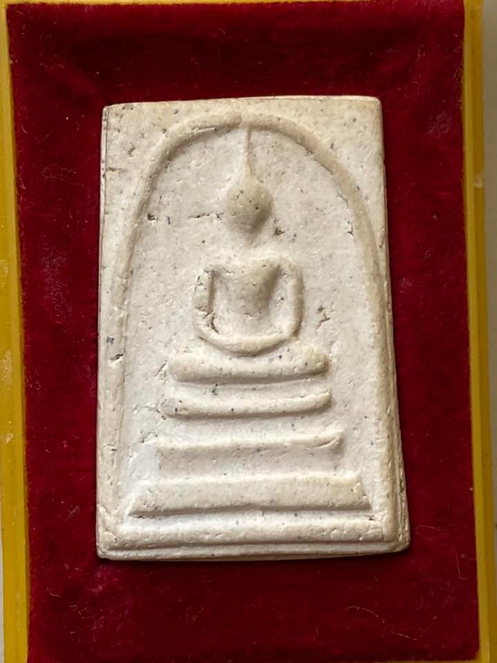 สมเด็จวัดระฆัง100ปี พิมพ์ไข่ปลาเลือน บล๊อกแรก สภาพสวยมาก เดิมๆพร้อมกล่อง