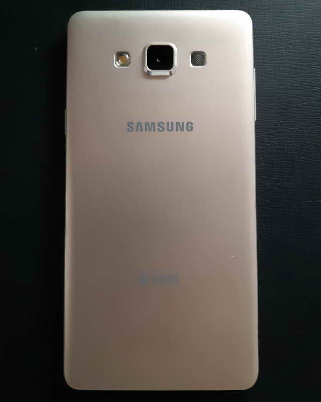 SAMSUNG Galaxy A7 (2015)สวยใสไร้ริ้วรอย พร้อมอุปกรณ์ครบชุด