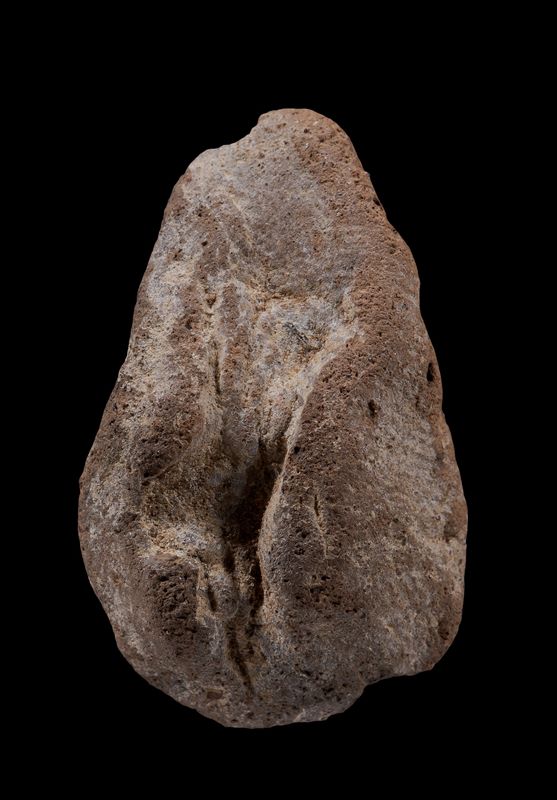 พระนางกำแพง พิมพ์กลีบบัว เนื้อดิน กรุเจดีย์กลางทุ่ง จ.กำแพงเพชร พร้อมบัตรรับรอง