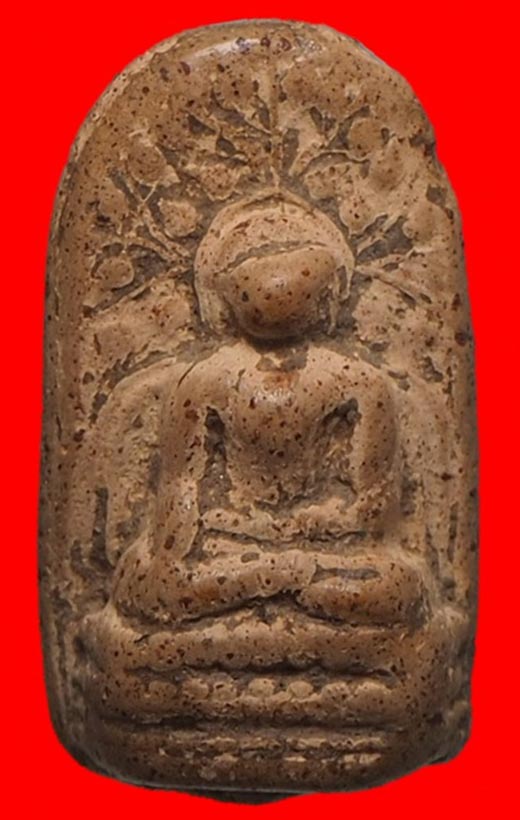 พระคงลำพูน องค์ล่ำหนา ฟอร์มตรง โพธิ์เด้งคราบกรุเดิม พระล่ำหนาโพธิ์เด้ง เม็ดบัวเรียงเม็ดสวยงาม