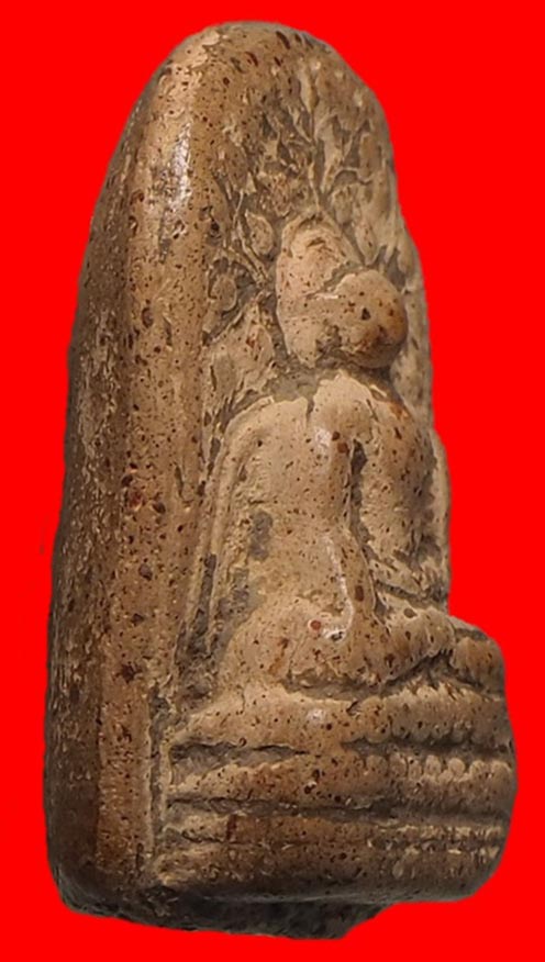 พระคงลำพูน องค์ล่ำหนา ฟอร์มตรง โพธิ์เด้งคราบกรุเดิม พระล่ำหนาโพธิ์เด้ง เม็ดบัวเรียงเม็ดสวยงาม