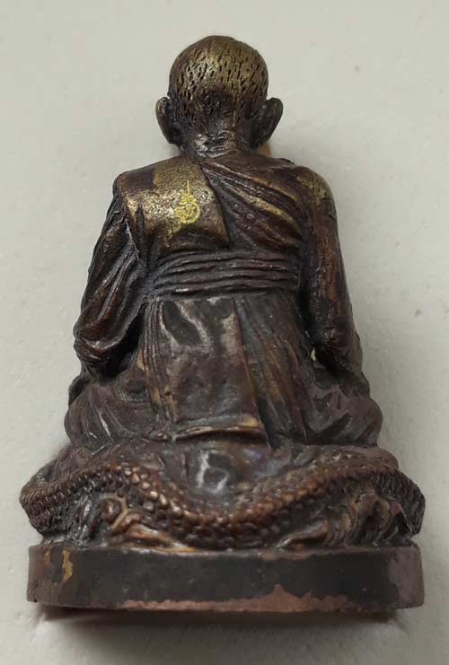 เลข2หลัก รูปหล่อโบราณ รุ่น"กำเนิดเศรษฐี" หลวงปู่สอ อายุ 113 ปี วัดโพธิ์ศรี จ.นครพนม ฝังตะกรุดเงิน