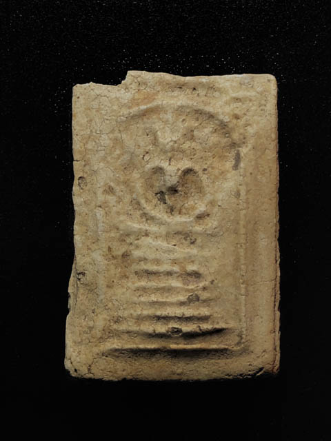 พระสมเด็จวัดเกศไชโย 7ชั้นพิมพ์B(นอกพิมพ์)มาพร้อมบัตรรับรองพระแท้ของชมรมพระผงรองเมือง สภาพบิ่นมุมครับ