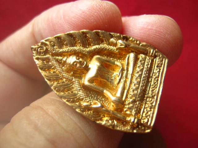 เหรียญหล่อเจ้าสัวมหาเศรษฐี พระพุทธไตรรัตนนายก (หลวงพ่อโต) วัดพนัญเชิง ปี 2539 ตอกโค้ด