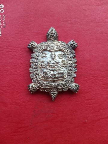 เต่าหล่อ เนื้อเงิน รตท หลวงปู่หลิว 