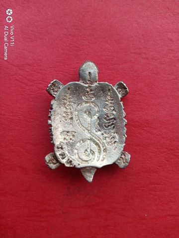 เต่าหล่อ เนื้อเงิน รตท หลวงปู่หลิว 