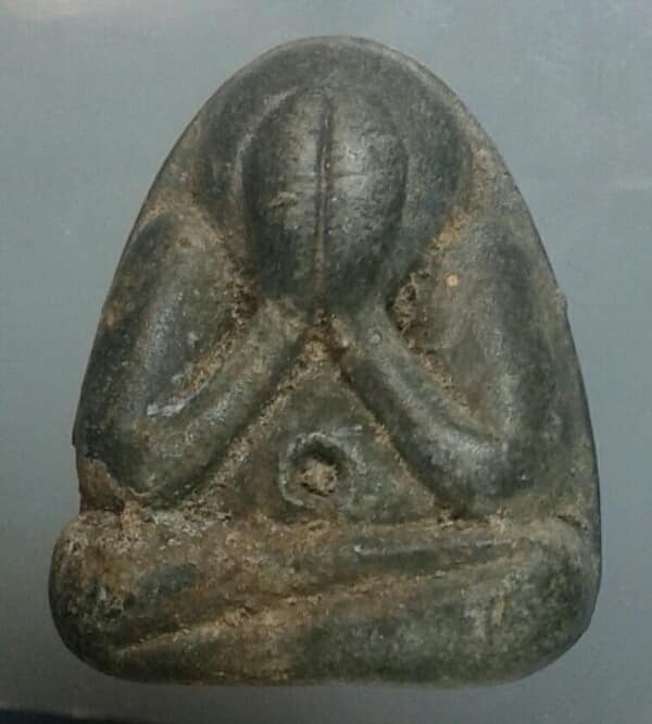 พระปิดตา วัดหนองปรือ ไม้แก้ว ปี๓๙  เคาะเดียวครับ 