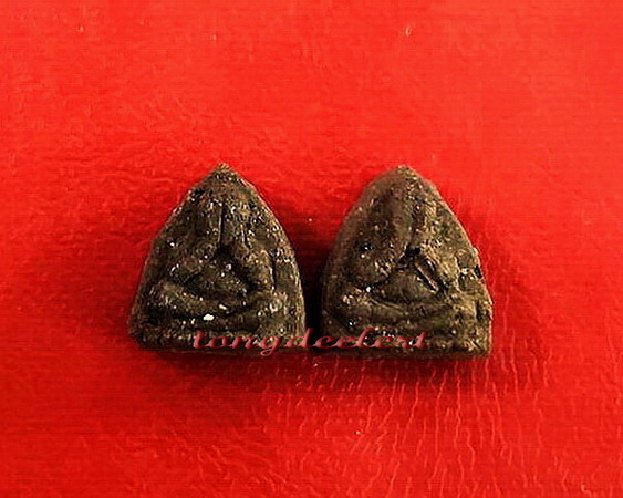 พระปิดตากิมจ๊อ หลวงพ่ออุตตมะ วัดวังก์วิเวการาม จ.กาญจนบุรี เ นื้อว่าน พิมพ์จิ๋ว หายาก สวยมากค่ะ