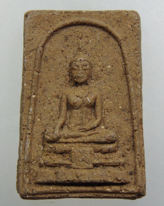 ๒๐ พระประธานเนื้อผง