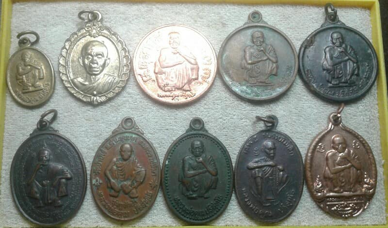 เหรียญหลวงพ่อคูณคละ จำนวน 10 เหรียญ  เคาะเดียวครับ 