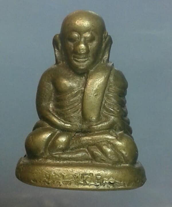 รูปหล่อหลวงพ่อเงิน ตอกโค้ต พ ที่ ก้น ไม่ทราบวัดที่สร้าง      เคาะเดียวครับ