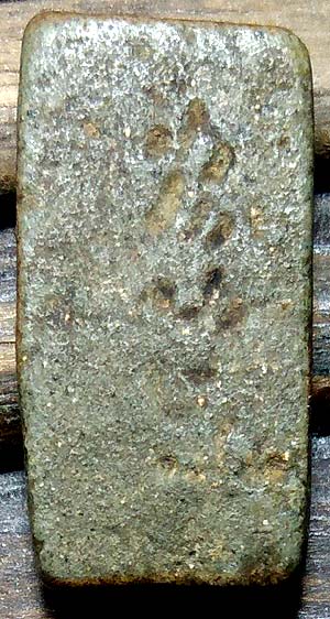 *พระผงกรุวัดนก อ่างทอง พิมพ์สามชั้น หลังยันต์*