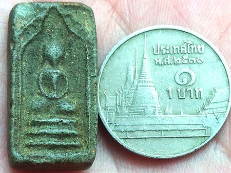 *พระผงกรุวัดนก อ่างทอง พิมพ์สามชั้น หลังยันต์*