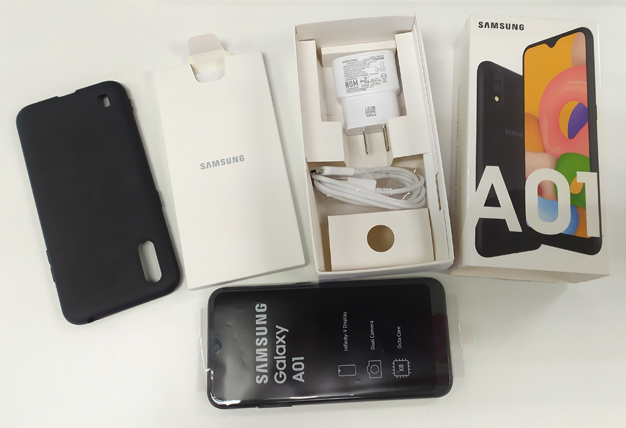 Samsung Galaxy A01 5.7 นิ้ว Snapdragon Octa Core 2 ซิม แบต3,000 mAh สภาพสวยเทพ ยกกล่องครับ