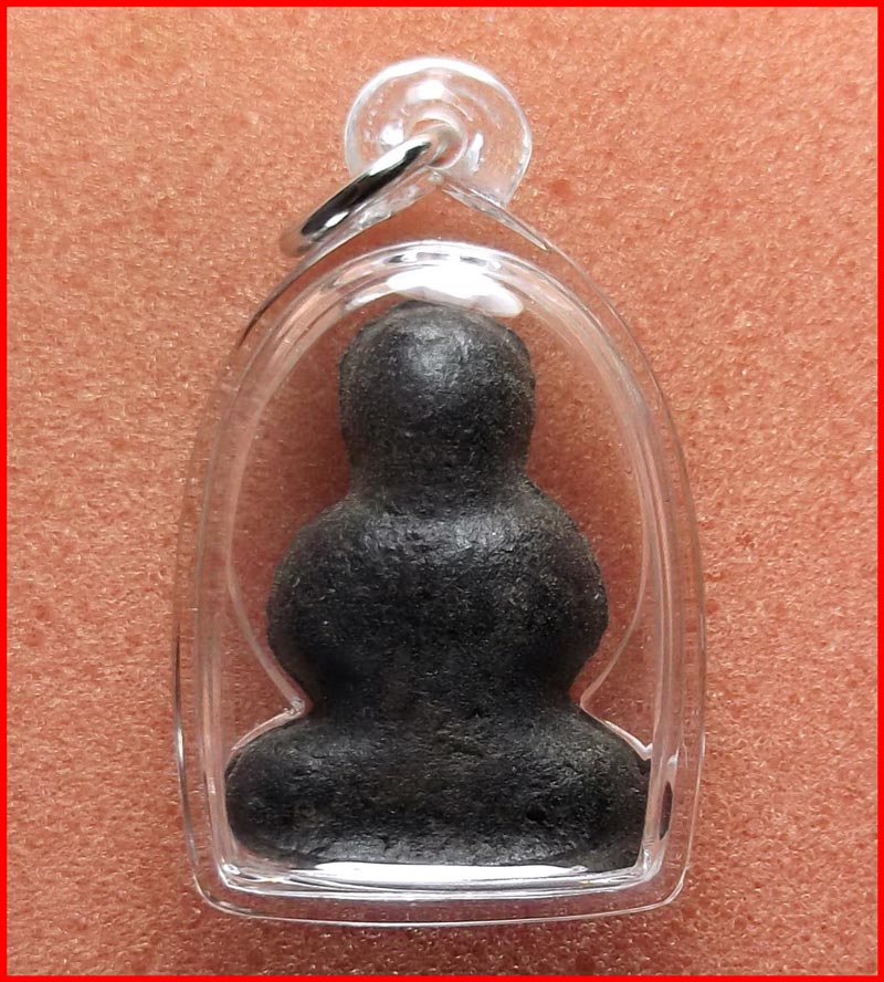 พระปิดตา หลวงตาวาส วัดสะพานสูง จ.นนทบุรี เนื้อผงพุทธคุณ พร้อมเลี่ยมสวยครับ