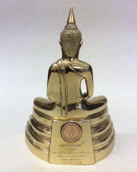 หลวงพ่อโสธร รุ่น10 อัญเชิญขึ้นจากน้ำปีที่250 ขนาดบูชา หน้าตัก3.5นิ้ว พร้อมกล่องเดิม