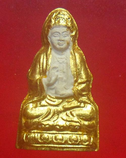 เจ้าแม่กวนอิมเนื้อผงปิดทอง วัดบวรนิเวศวิหาร สมเด็จพระญาณสังวร ทรงเมตตาอฐิษฐานจิตปี35 องค์ที่10