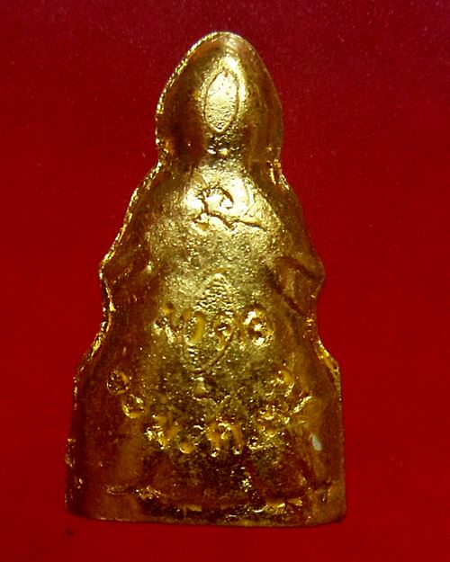 เจ้าแม่กวนอิมเนื้อผงปิดทอง วัดบวรนิเวศวิหาร สมเด็จพระญาณสังวร ทรงเมตตาอฐิษฐานจิตปี35 องค์ที่2