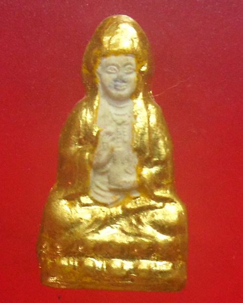 เจ้าแม่กวนอิมเนื้อผงปิดทอง วัดบวรนิเวศวิหาร สมเด็จพระญาณสังวร ทรงเมตตาอฐิษฐานจิตปี35 องค์ที่1