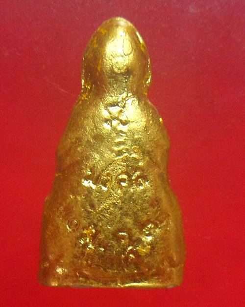 เจ้าแม่กวนอิมเนื้อผงปิดทอง วัดบวรนิเวศวิหาร สมเด็จพระญาณสังวร ทรงเมตตาอฐิษฐานจิตปี35 องค์ที่1