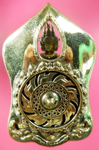 รูปหล่อพระพรหมสยามเทวา หลวงปู่คำเป็ง สำนักสงฆ์มะค่างาม เนื้อทองเทวาขัดเงา ขนาด 1.5 นิ้ว สวยครับ