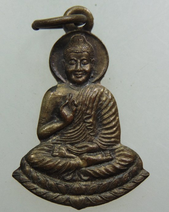 ๒๐ เหรียญพระประทานพร หลวงพ่อเพิ่ม วัดหนองฝ้าย กาญจนบุรี