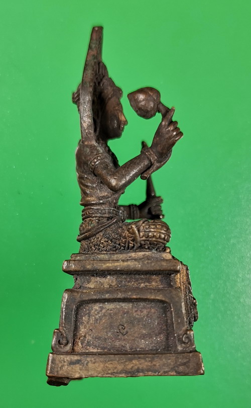 พระพฤหัสบดี จัดสร้างโดย สำนักงานส่งเสริมสวัสดิการ และสวัสดิภาพครู ปี 2557