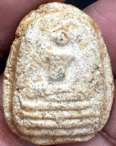 *พระกรุวัดใหม่ปากบาง อยุธยา พิมพ์เล็บมือ มารวิชัย ฐาน ๓ ชั้น*