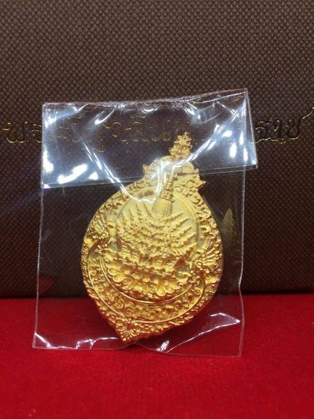 พระวิมุจลินท์นาคราช เนื้อชุบทองลงยาแดง หลวงพ่อวิจิตร สำนักปฎิบัติธรรมพุทธบูชา นครปฐม