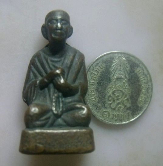 **วัดใจ**รูปเหมือนสมเด็จโต หลวงปู่นาค วัดระฆัง ปี ๒๕๐๐**สวยๆ หายาก เชิญชมครับ