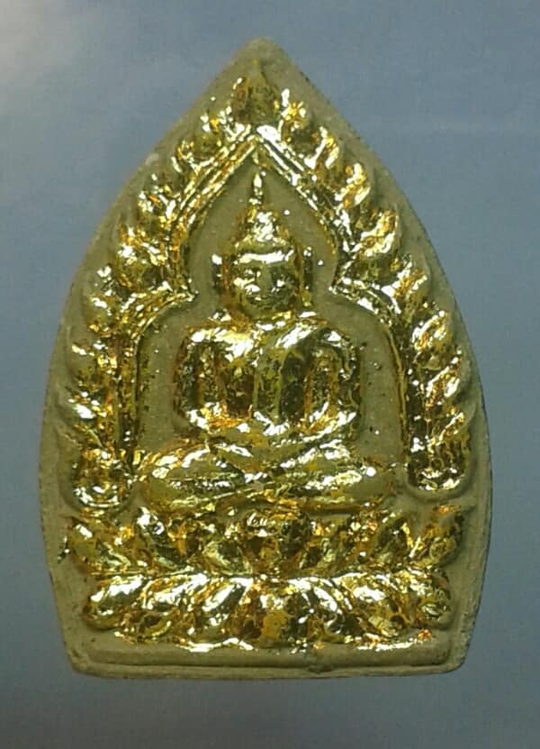 พระผงหลังยันต์ พิมพ์เจ้าสัว ทาทอง ไม่ทราบที่   เคาะเดียวครับ