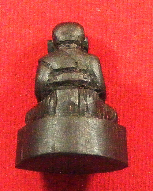 ไม้มงคลแกะรูปหล่อ หลวงพ่อทวด