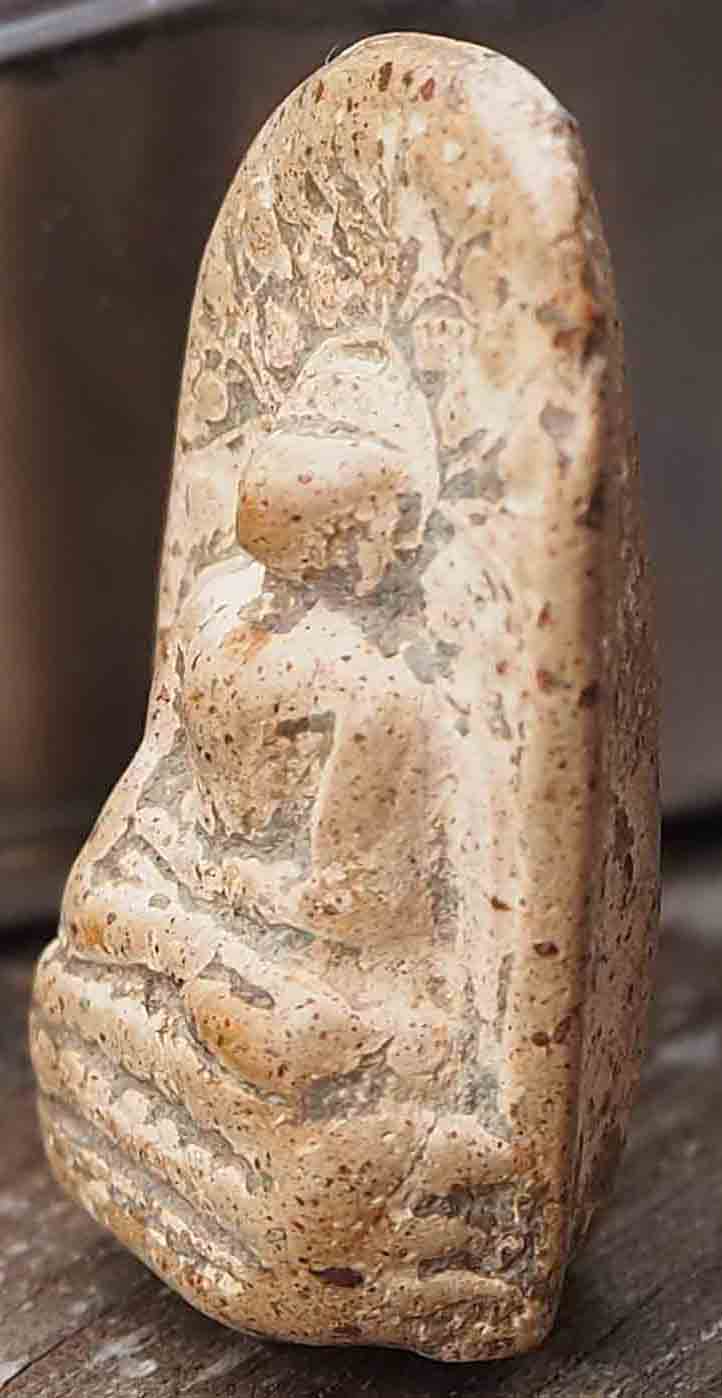 พระคงกรุเก่า ลำ่หนาหลังอูม ฟอร์มตรงสวย พระแท้ 1300 ปีเป็นอย่างน้อยหายากครับท่าน