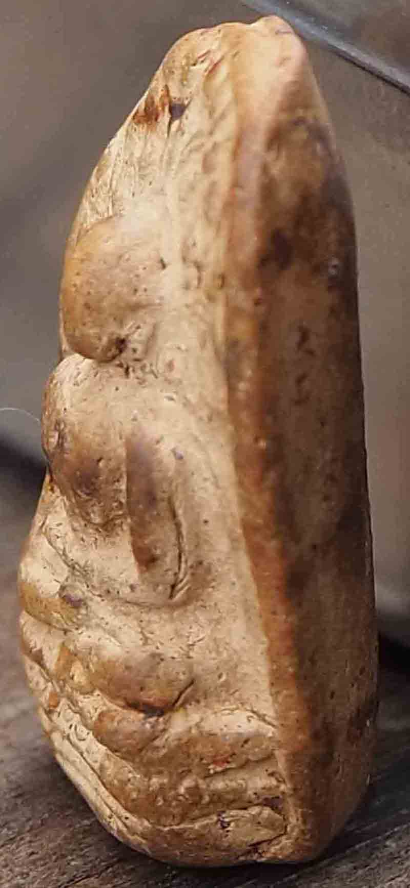 พระคงกรุเก่า ฟอร์มตรงสวย พระแท้ 1300 ปีเป็นอย่างน้อยหายากครับท่าน บิ่นเดิมจากกรุครับท่าน