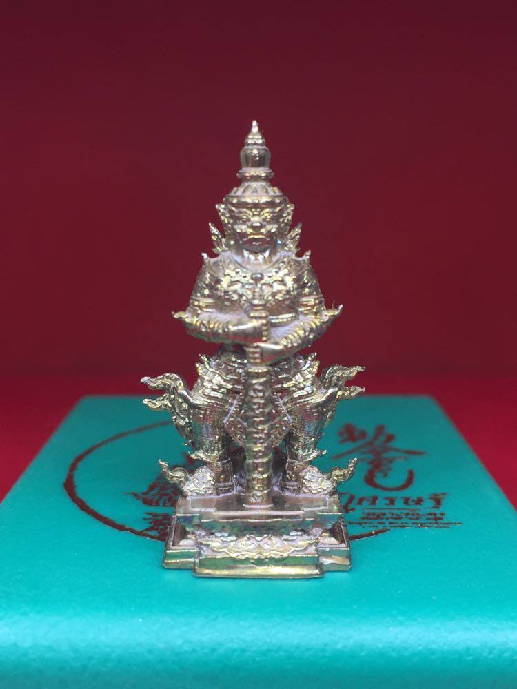 ท้าวเวสสุวรรณ "เศรษฐีเขลางค์นคร สมปรารถนาบรมสุข" เนื้อบรอนซ์อิตาลี วัดจุฬามณี