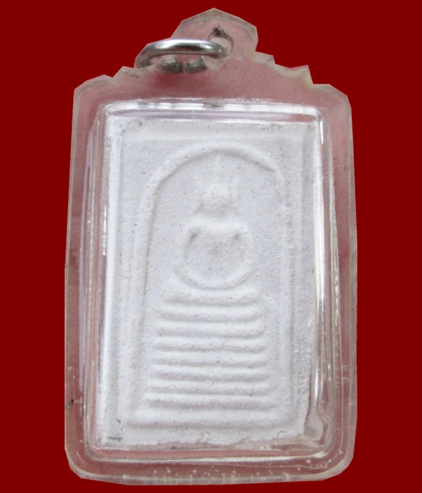 พระสมเด็จวัดเกษไชโยรุ่นประวัติศาสตร์ ปี31 หลังตรายาง ในเลี่ยมพลาสติกกันน้ำและกล่องเดิม เคาะแรกครับ