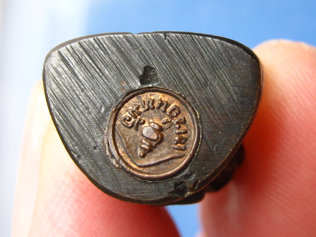 รูปหล่อ พระครูพลอย วัดเขาซ่อนหม้อ สุพรรณบุรี