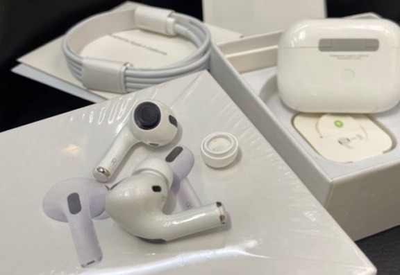 AirPods Pro หูฟังบลูทูธ ของใหม่ บลูทูธไร้สาย Bluetooth5.0 ซื้อมาแล้วไม่ได้ใช้ ขายถูกๆ