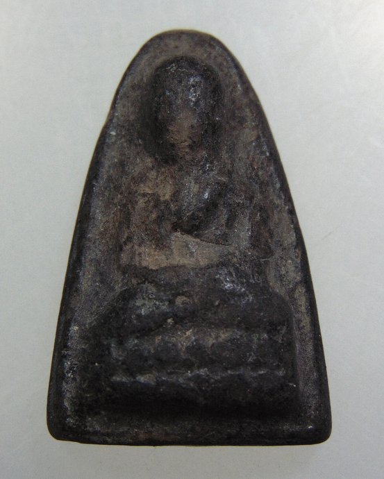 หลวงปู่ทวดเนื้อดินเผา วัดช้างให้ ปี 2513 (ผสมผงว่านหลวงปู่ทวด ปี2497) สร้างโดยพระครูใบฎีกาขาว