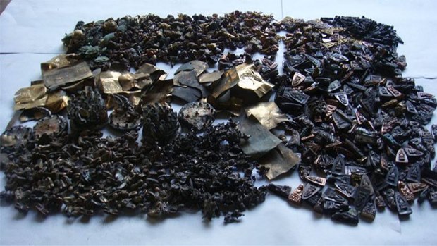 รูปหล่อหลวงพ่อเงิน +++หลวงปู่ครูบาตั๋น สำนักสงฆ์ม่อนปู่อิน เชียงใหม่ปี 54 เนื้อชนวนล้วนสร้าง999องค์