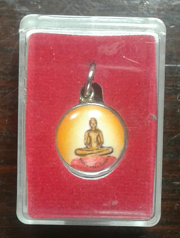 ล๊อกเก็ตหลวงพ่อโสธร วัดโสธรวรารามวรวิหาร +กล่อง เคาะเดียวครับ