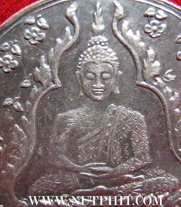 เหรียญพระแก้วมรกตรุ่นแรก 2475 เนื้อเงินบล็อกสุวรรณประดิษฐิ์+บัตรรับรองพระแท้*198