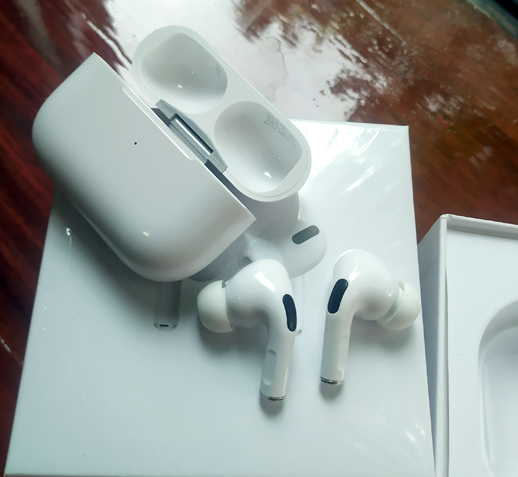 AirPods Pro หูฟัง 1:1 TWS ของใหม่ บลูทูธไร้สาย Bluetooth5.0 พร้อมกล่องชาร์จ ขายถูกๆ