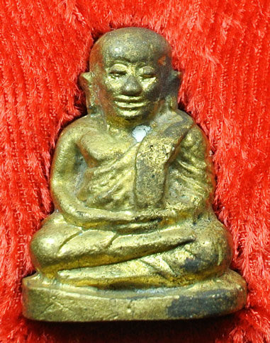 รูปหล่อ ลพ.เงิน รุ่นช้างคู่ปี26 วัดท้ายน้ำ พิจิตร